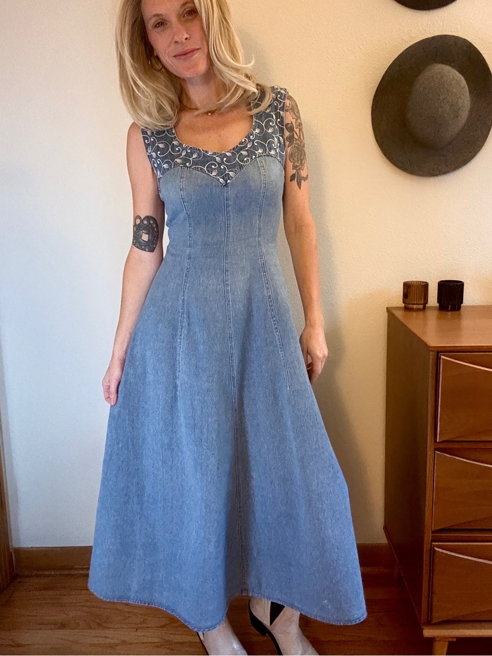 Vintage 90s Denim Midi Dress Embroidered Western Prairie Jean Cowgirl Size 4-6 - Picture 2 of 16